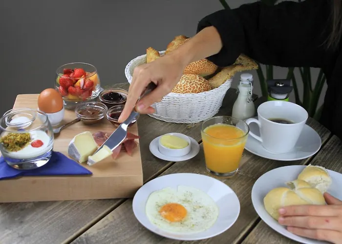 Oda ve Kahvaltı Les Paquerettes 2*